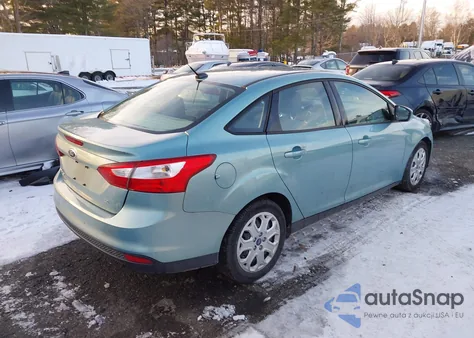 2012 Ford Focus Se z USA, uszkodzony, nr VIN 1FAHP3F28CL268330